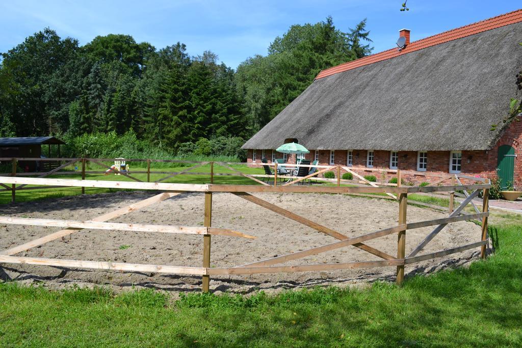 Ferienwohnung Suderfeld Браке Екстериор снимка